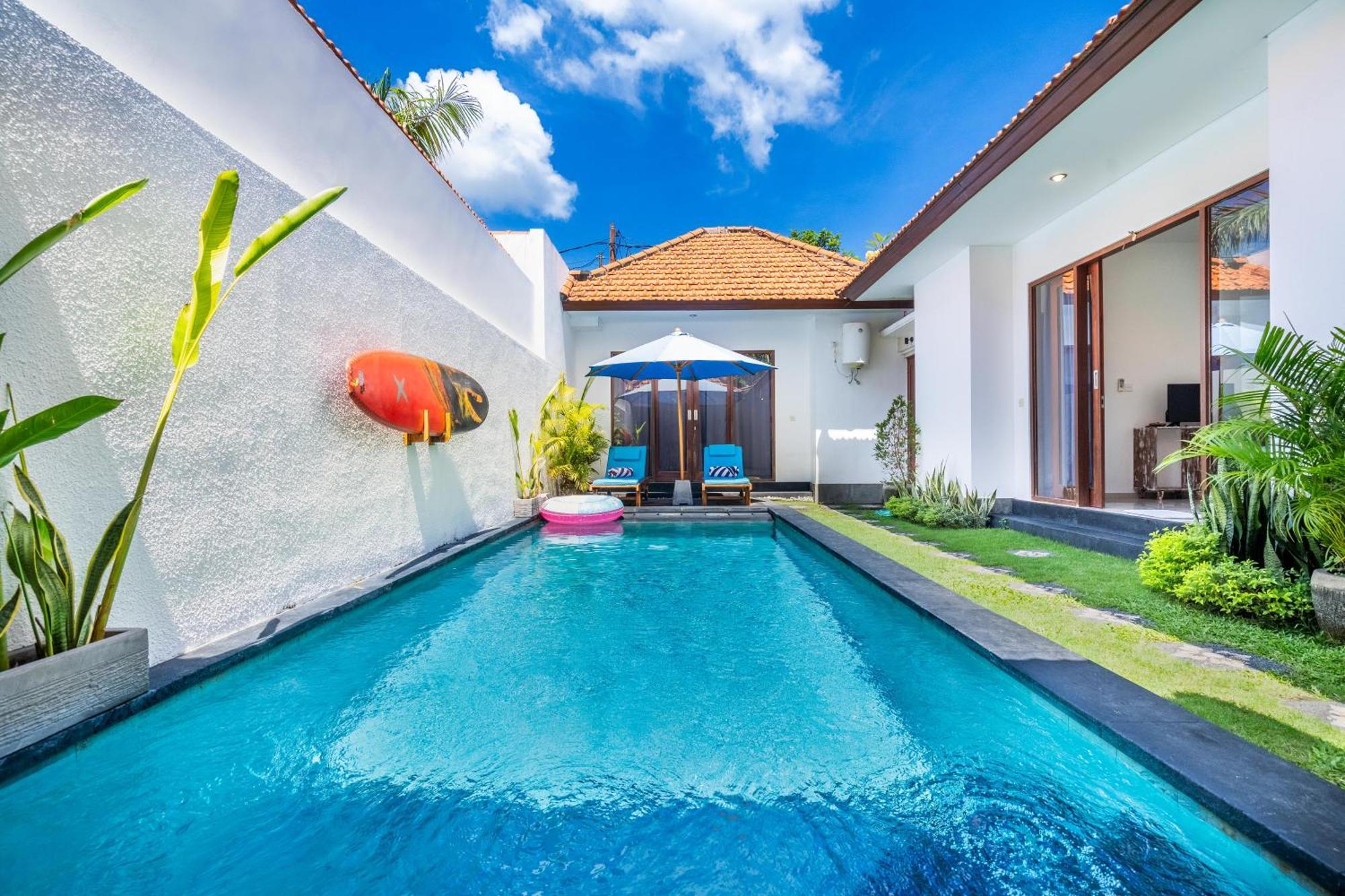 4-Bedroom Pool Villa Near Seminyak Center Exterior photo