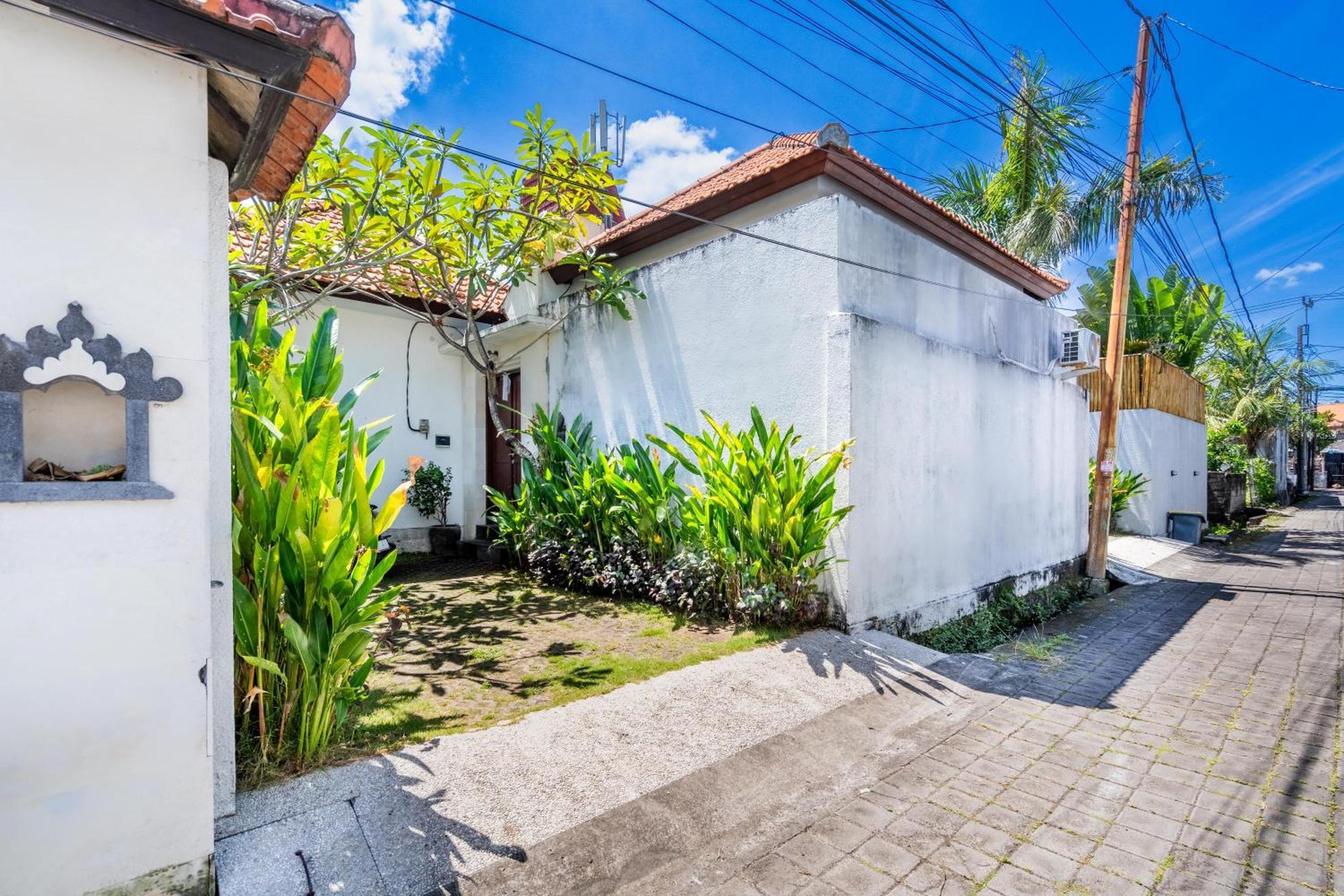 4-Bedroom Pool Villa Near Seminyak Center Exterior photo