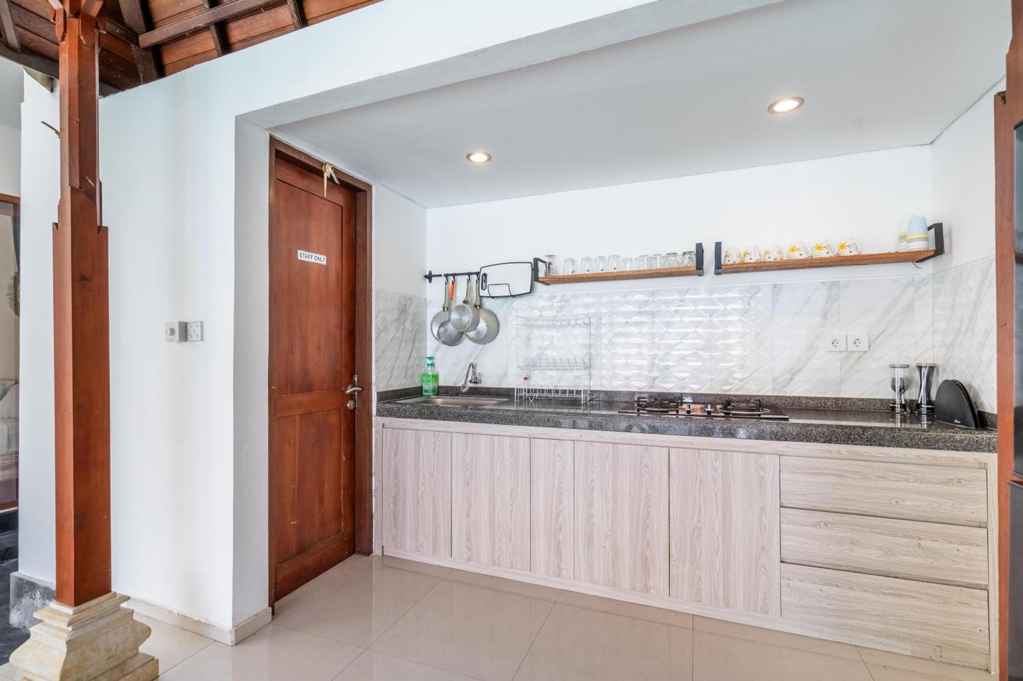 4-Bedroom Pool Villa Near Seminyak Center Exterior photo